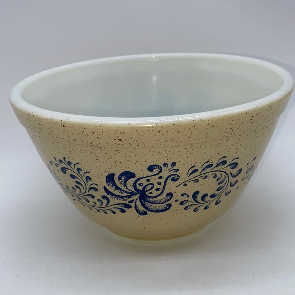 Pyrex Homestead #401 Nesting Mixing Bowl 1 1/2 Pint Corning Vintage USA